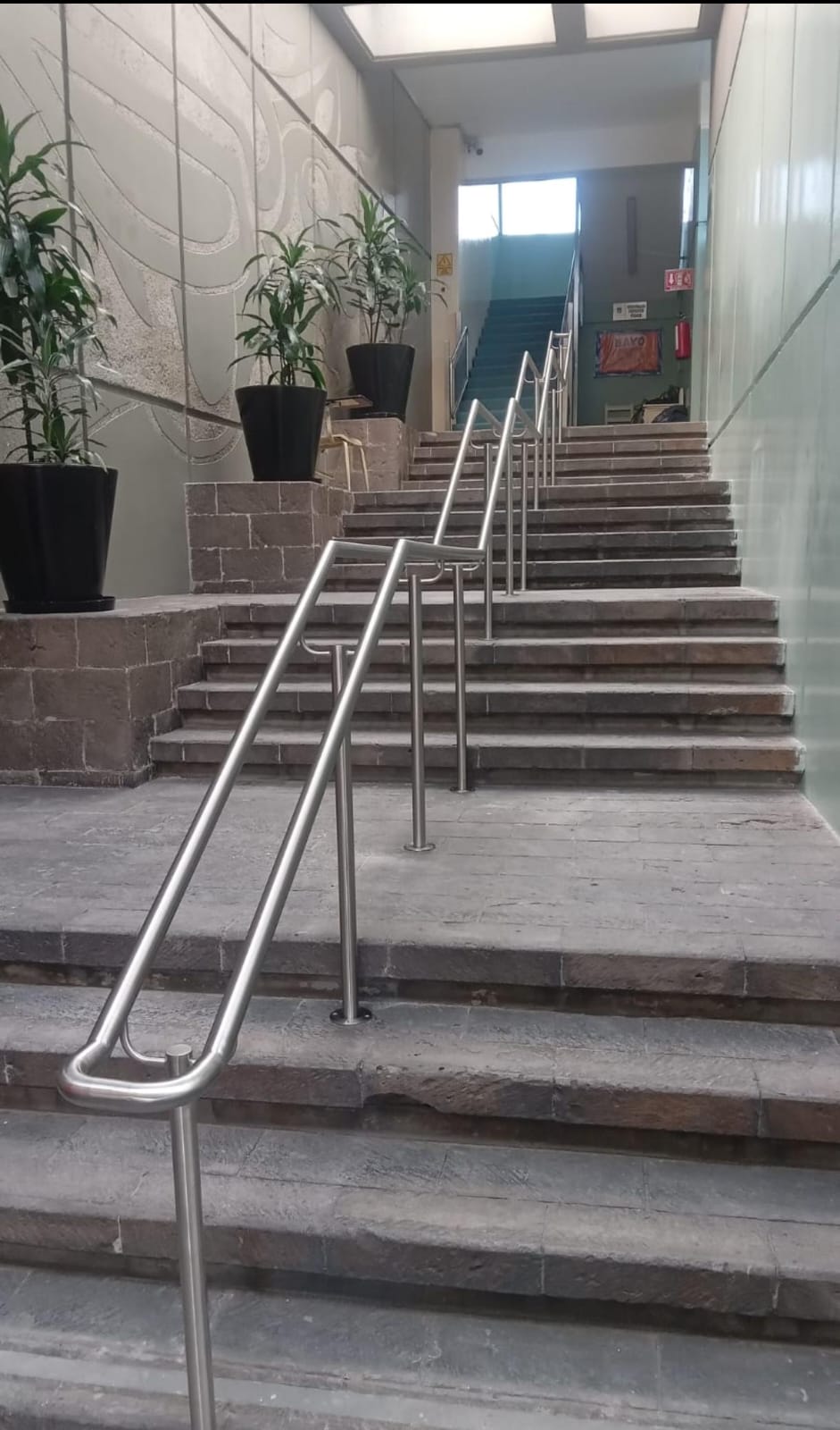 Imagen del artículo: Escaleras de acero inoxidable